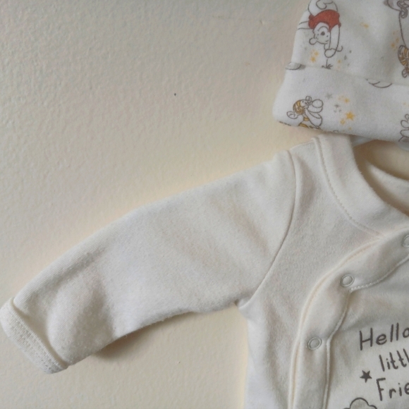 Disney Baby 2 Piece Set Winnie the Pooh Beanie & Noe Wrap Long Sleeve - Picture 3 of 11